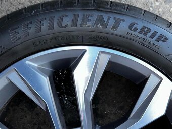 Original ALU kola VW Soho 17" 7J ET40 letní pneu 215/55/R17 - 3