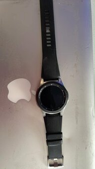 Apple MacBook Pro, Samsung -chytré hodinky, tablet, mobilní - 3