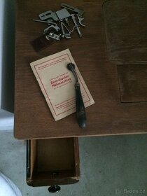 Historický šicí stroj - 3