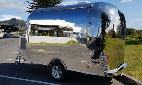 Airstream food truck Pojízdná prodejna, gastro přívěs 3.8M - 3