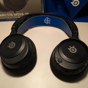 Herní sluchátka SteelSeries Arctis Nova 1P černé - 3
