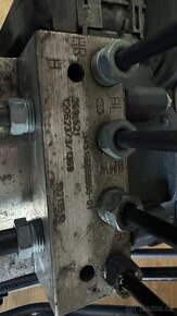 BMW F10/F11 ABS kostka - 3