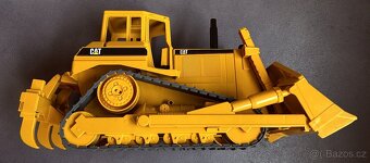 Bruder buldozer CATERPILLAR velký - 3