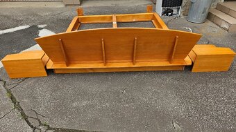 Manželská postel z masivu 180x200 včetně nočních stolků - 3