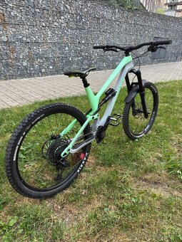 Canyon Torque CF 7(2021). Velikost L. 27,5. - 3