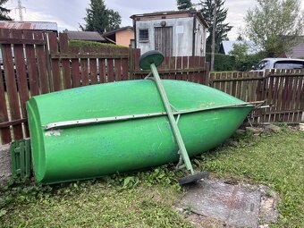 Prodám veslici s vozíkem a dvěma pádly – stabilní, plně funk - 3