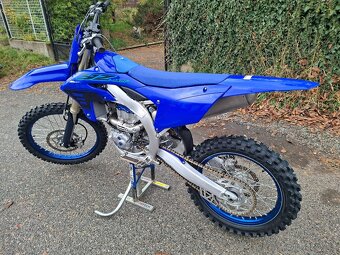 Yamaha YZ 450 F - 3