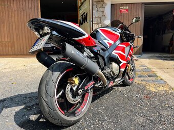 Honda vtr 1000 sp-2 - 3