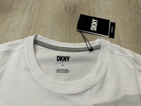 Triko s krátkým rukávem DKNY - 3