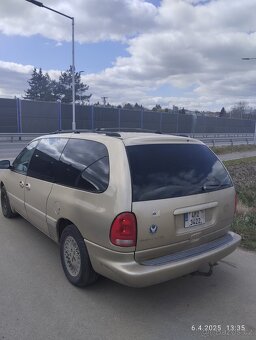 Prodám Chrysler Town & Country - 3