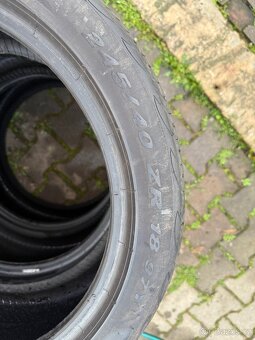 Pirelli P Zero Nero 245/40 ZR18 - 3