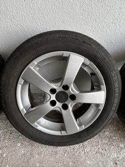 Alu kola R15 5x100 VW,Škoda + letní pneu 195/55/15 - 3