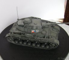 Poskladanie modelu . - 3