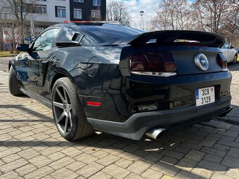 Ford Mustang 5,0 V8 GT CS, nebourané, původ ČR - 3