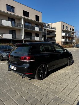 VW Golf GTI 155kW DSG Adidas - 3