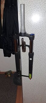 Prodám novou vidlici SR Suntour XCR34 Boost - 3