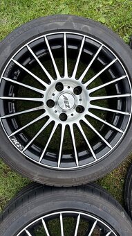 Prodam Alu kola Aez valencia dark 5x112r17 225/45r17 - 3