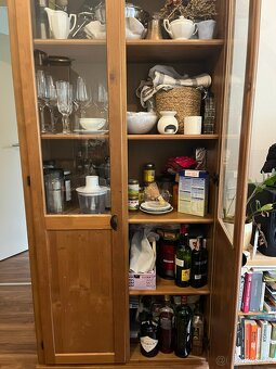 Vitrína z masivního dřeva IKEA – 5 polic - 3