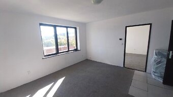 Prodej bytu 3+1 56 m², Sněhov u Malé Skály - 3