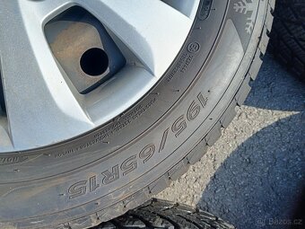 Zimní pneumatiky 195/65 R15 – 2× Lassa, 2× Kingstar (na plec - 3