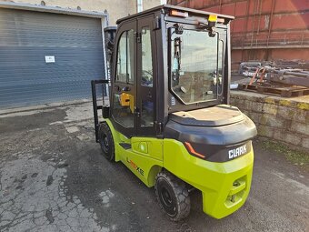 Manipulační vozík VZV CLARK 2.5t Li-ion pro venkovní použití - 3