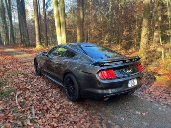 Ford Mustang - 3