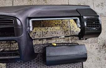 prodám perforovanou palubku z VW Golf 4 (3.5) Cabrio - 3