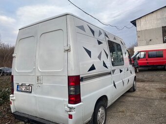Peugeot Boxer 2.8 6 míst - 3