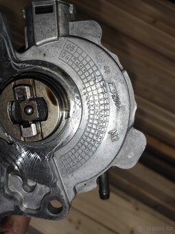 Vakuová podtlaková pumpa skoda octavia 2 1.9 tdi 77kw - 3