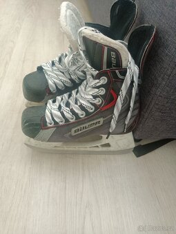 Hokejové brusle - 3