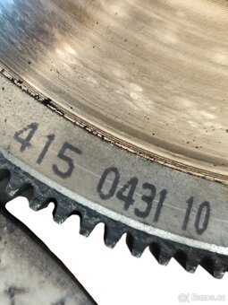Spojková sada 2,0 TDI Common rail.240mm 03L105266B - 3