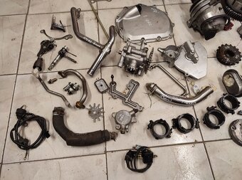 Díly motoru Honda CBR 1000 F - 3
