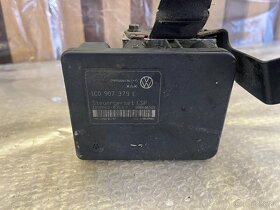 ŘÍDICÍ JEDNOTKA ABS 1J0614517E - 3