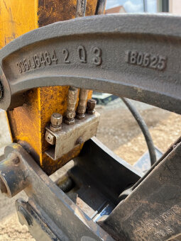JCB 48Z 2019 klimatizace - 3