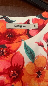 Nové šaty zn. Desigual vel 40 - 3