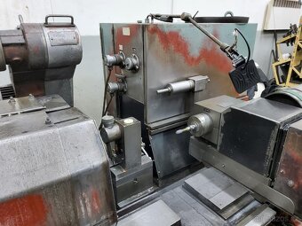 Bruska na otvory ČZM BDU 250A - 3