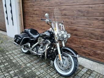 Harley-Davidson FLHRC Road King Classic 88 - 3