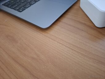 Macbook Air 13 palců M1 chip 16GB RAM 256 SSD - 3