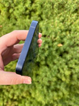 iPhone 12 64 lehce opotřebený - 3