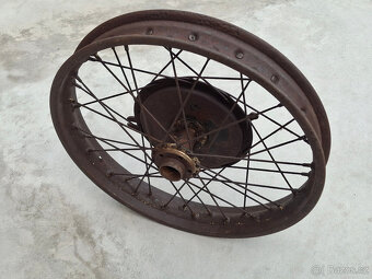 Zadní kolo 20. léta - 3