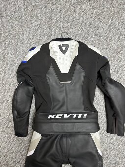 Dvoudílná kombinéza Revit - 3