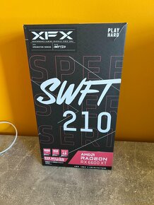 AMD Radeon XFX 6600 XT Speedster SWFT 210 - 3