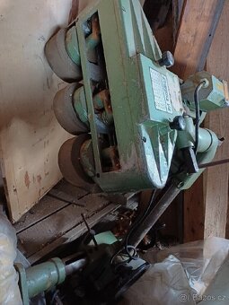 Spodni fréza made in Canada s podavačem - 3