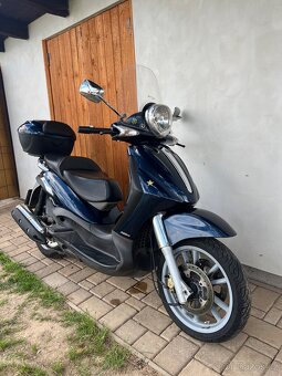 Skútr Piaggio Beverly 500 - 3