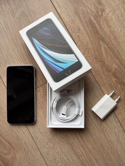 iPhone SE (2020) 64GB - 3
