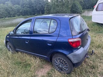 Toyota Yaris 1,0 VVT-i 50 KW r.v.2000 - 3