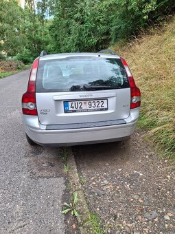 Volvo v 50 na náhradní dily, opravu - 3