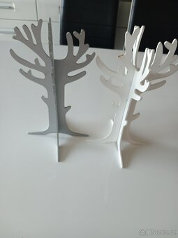 Dřevěné stromky na šperky. Kus - 3