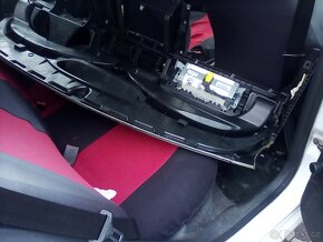 SKODA FABIA 1.4i 63KW KOD: BUD - 3