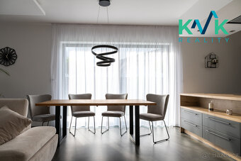 Nízkoenergetický, prostorný bungalov 5+kk s bazénem - 3